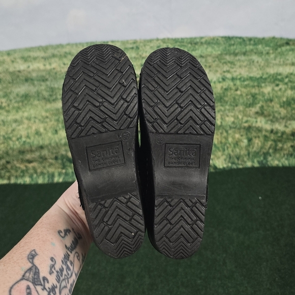 Sanita | Professional Genuine Patent Leather Snake Scale Clogs -Black- Size EU36 - Picture 5 of 15